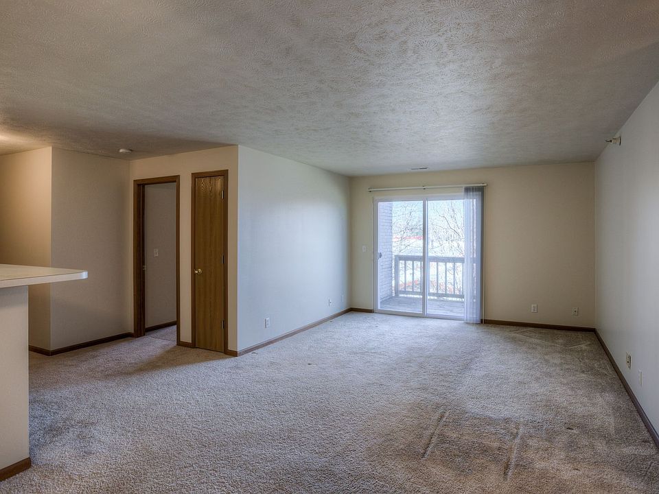 Huntington Apartments 112 E Glenmore Dr Gretna NE Zillow