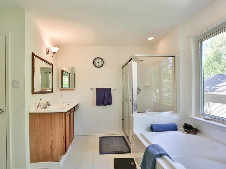 15979 Cove Ln — Photo 10