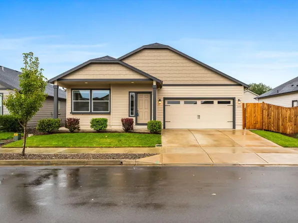 1555 Adams St, Independence, OR 97351