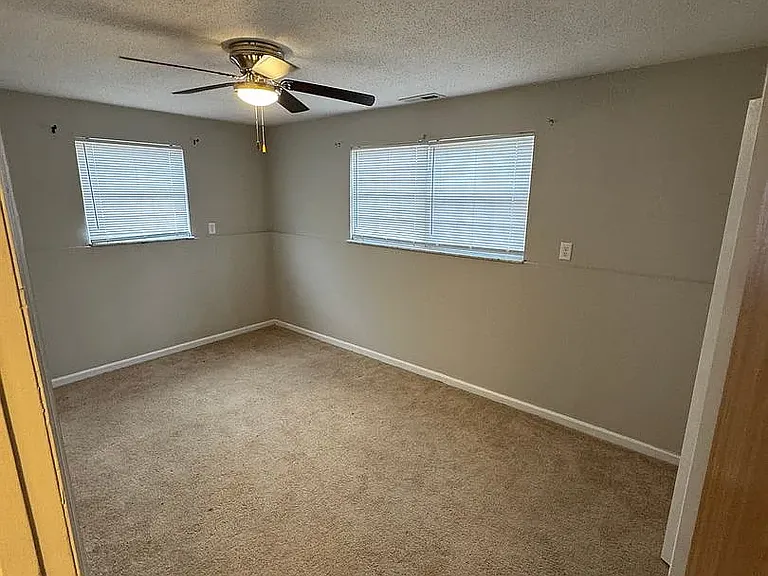 Apple Orchard Apartments — Photo 6