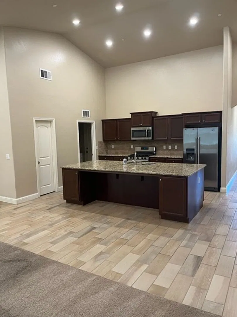 3 bed 2 bath home available 10/10/2024 — Photo 3