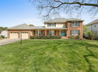 2 Canal Dr, Poquoson, VA 23662