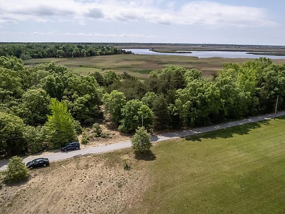 5th image of 0 Ferry Ln