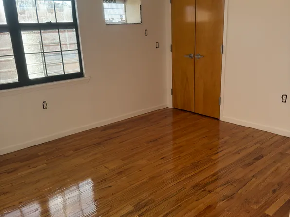 8751 20th Avenue image 1 of 1