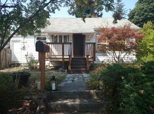 4346 SW Willow St, Seattle, WA 98136