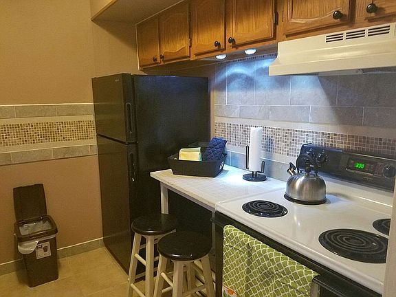 5th image of 2201 Fountain View Dr APT 44
