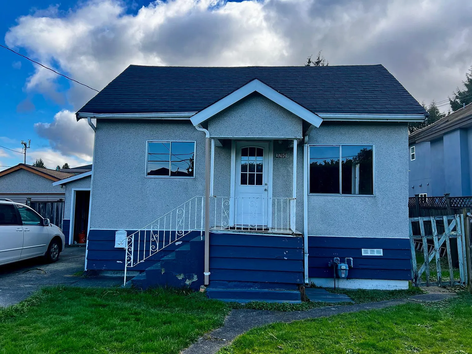 3240 Regina Ave photo 1