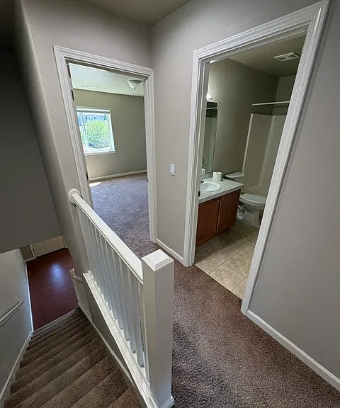 947 Alina Ave SE — Photo 10
