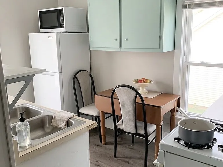 328 E Merry Ave #2 — Photo 2