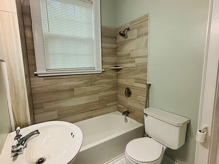 807 Cedar Ter — Photo 13