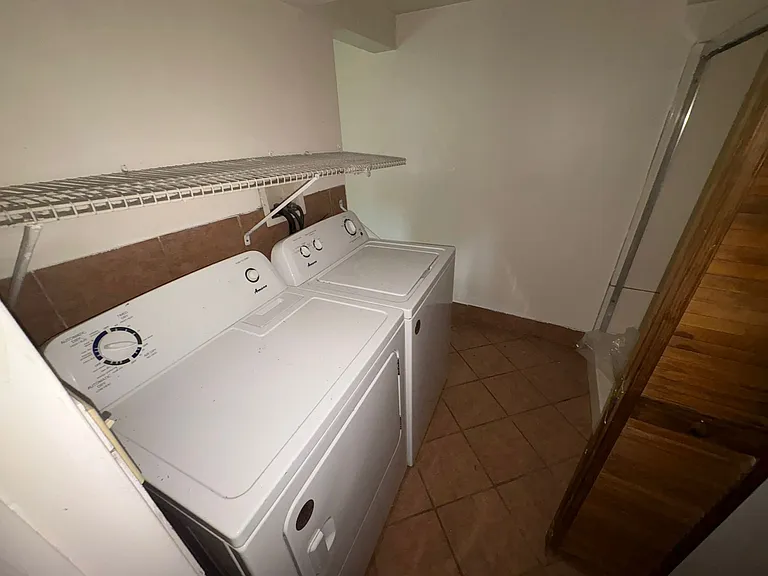 89 Howard St #1 — Photo 2
