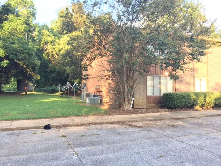 415 Laurel Ave W — Photo 9