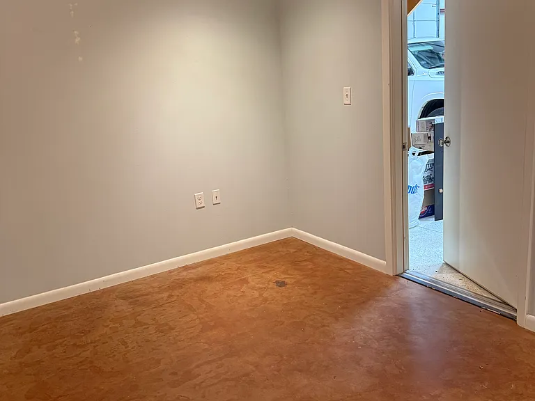 11571 Timber Ridge Dr #2 — Photo 18
