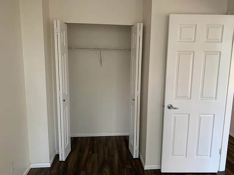 1420 Georgia St W — Photo 11
