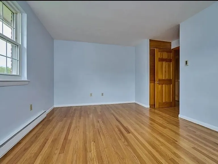 3 Colonial Village Dr #10 — Photo 7