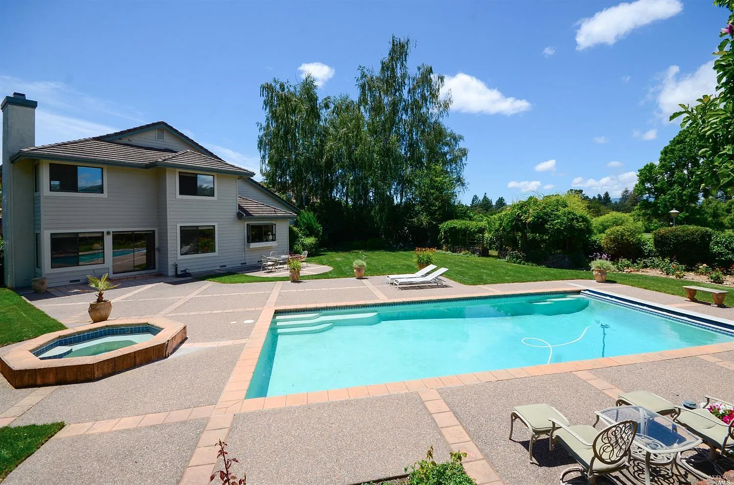 352 Troon Ct photo 1