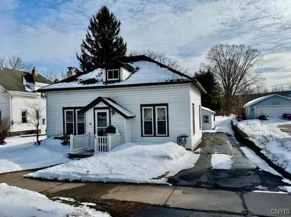 58 Seneca Ave, Oneida, NY 13421