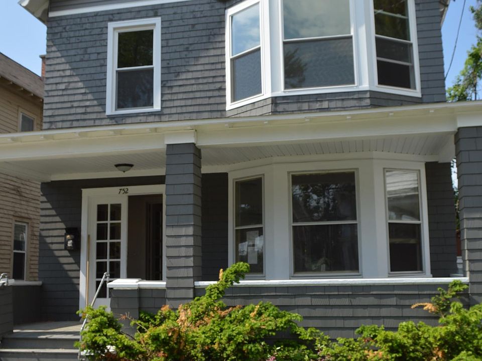 1st image of 752 Myrtle Ave #1