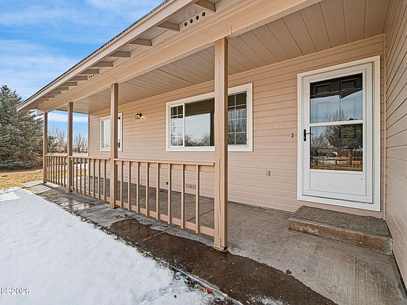 5th image of 4015 Raven Dr