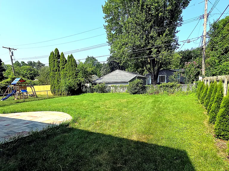 2103 Enterprise Dr — Photo 38