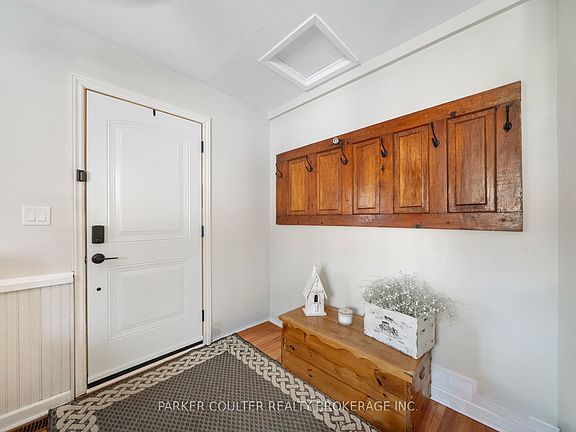 3rd image of 348 Albert St