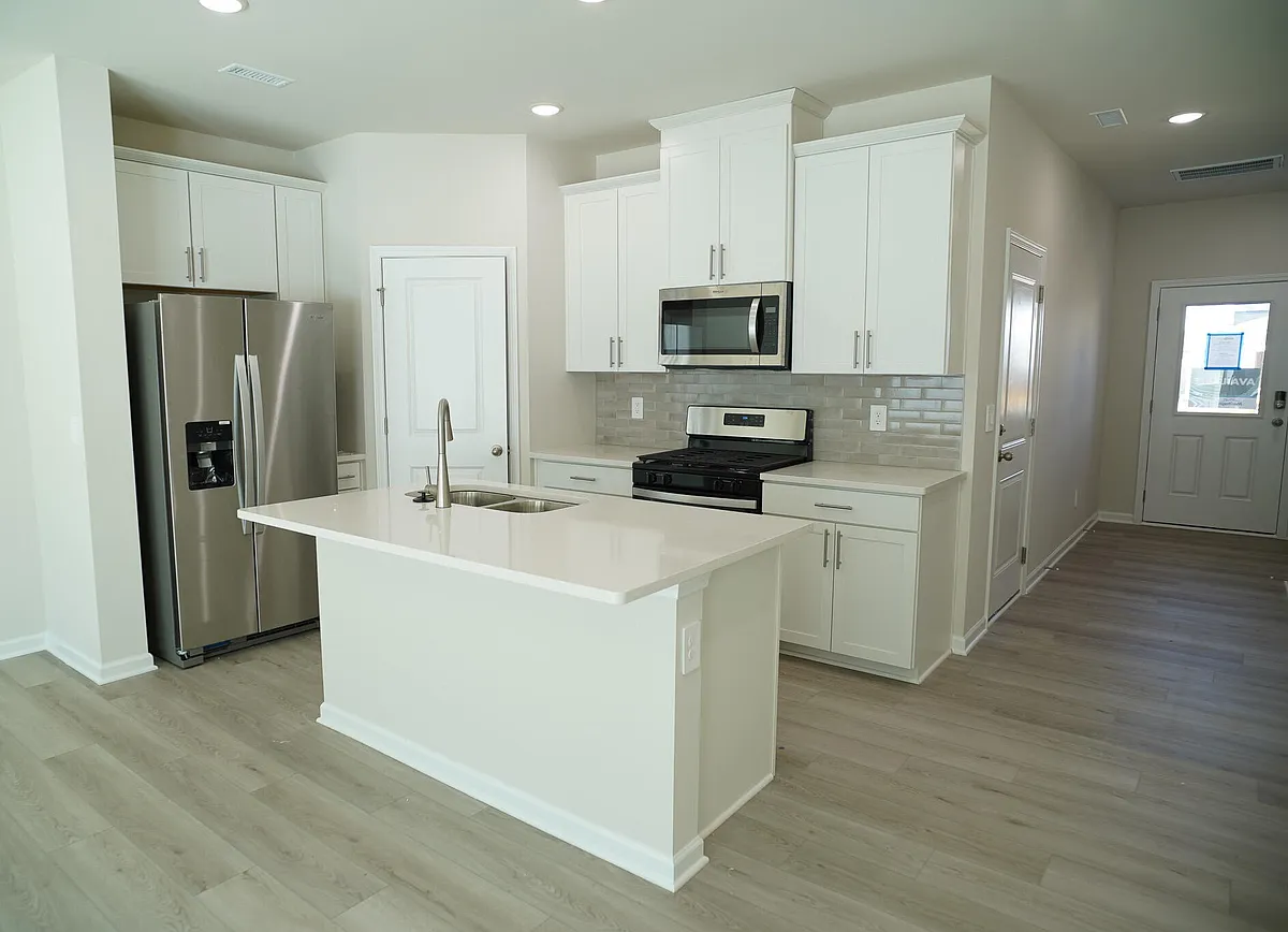 Building Photo - 651 Rolling Fields Dr