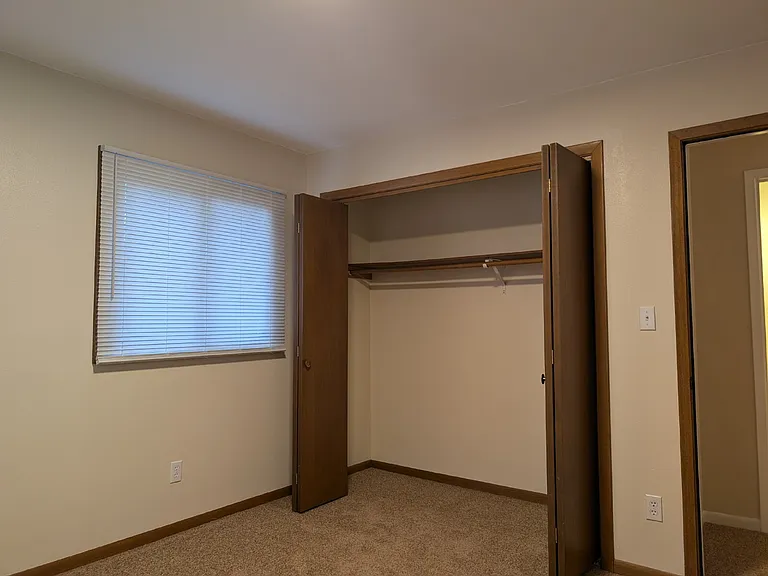 2408 S Gladys Ave — Photo 18