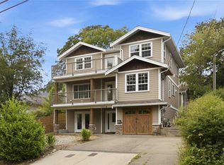 1416 Lang St, Victoria, BC V8T2S7