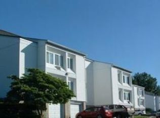 200 Plaza Dr, Middletown, CT 06457