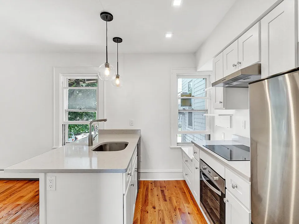 89 N Prospect St #7
