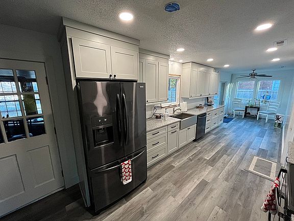 Fridge/Sink/DW/Nook/Pool 