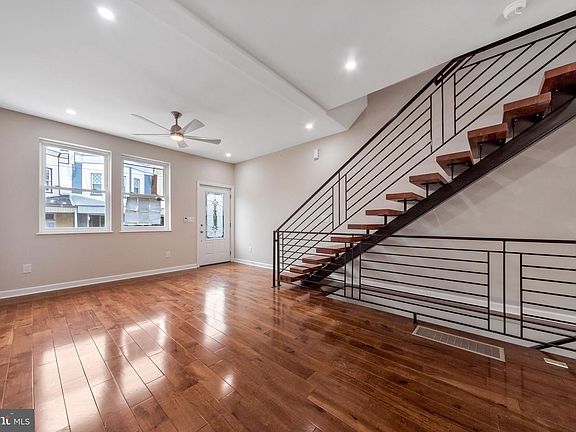 3rd image of 5327 Chancellor St