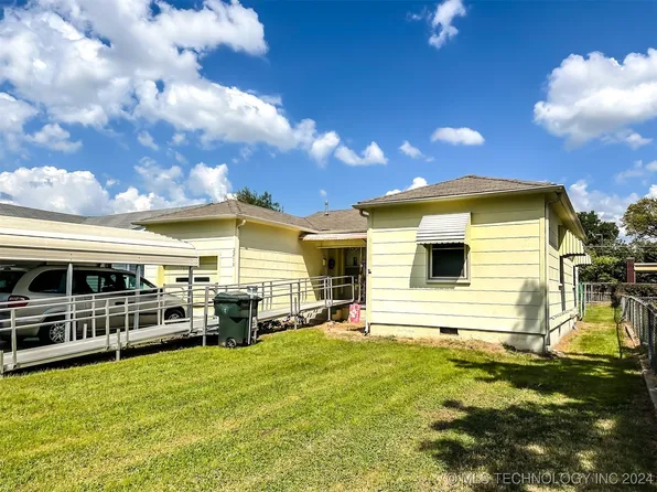 2210 Delaware St, Muskogee, OK 74403