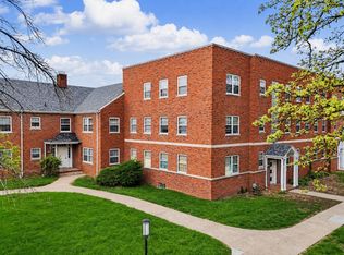 Windsor Terrace Apartments | 1 MONTH FREE with a 13 MONTH LEASE, Des Moines, IA 50312