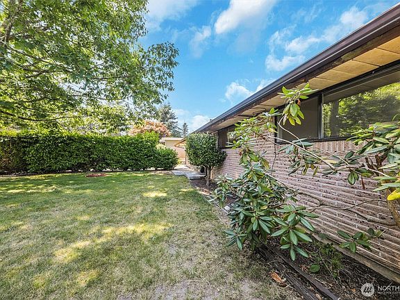 2nd image of 6633 193rd Street SW