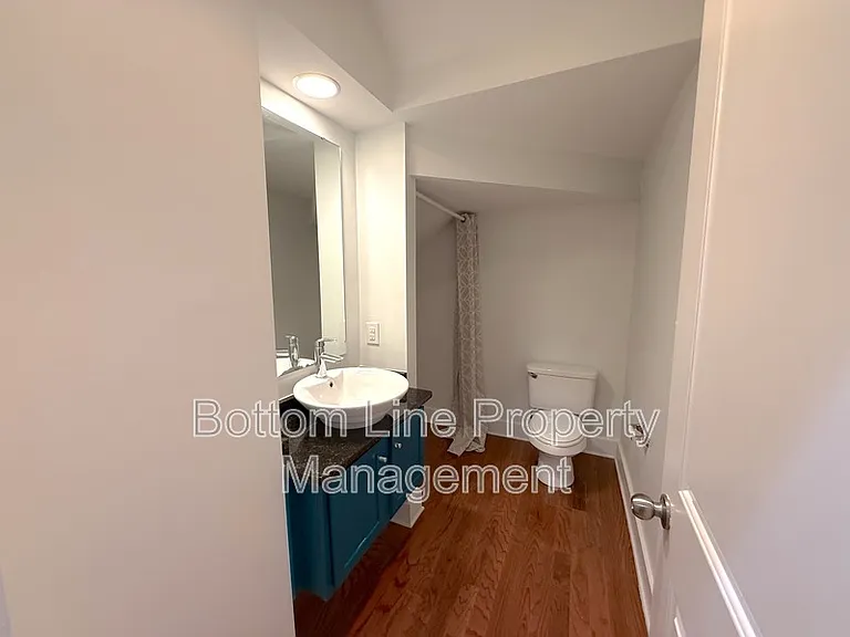 904 Warren Burgess Ln — Photo 9