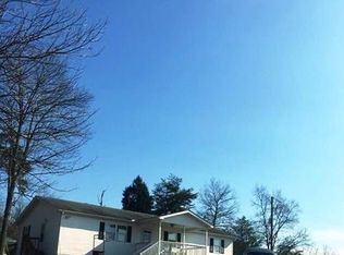 1448 Newmans Branch Rd, Milton, WV 25541