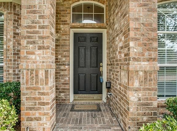 3rd image of 11319 Covey Ln