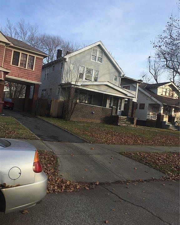 2nd image of 3379 East Blvd