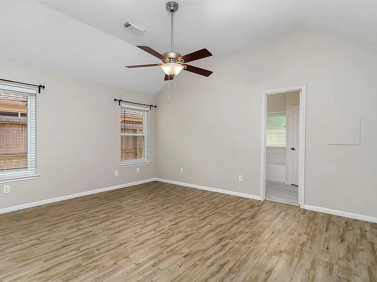 2918 Abbey Field Dr — Photo 13