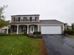1985 College Green Dr, Elgin, IL 60123