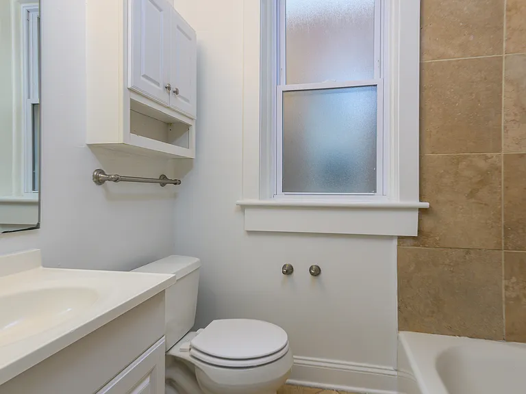 6128 Waterman Blvd — Photo 16