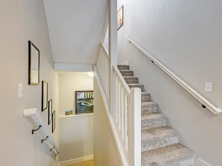 1516 Solitaire St — Photo 30