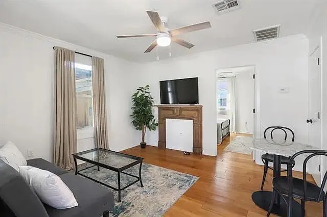 1 bed, 1.0 bath, 600 sqft, $1,300 — Photo 3