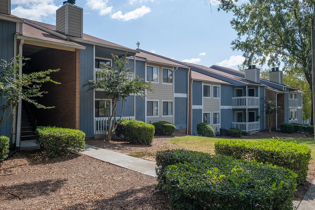 Building Photo - SOUTH POINT APARTMENTS