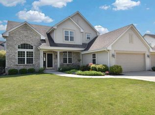 1679 Hunter Rd, Waukesha, WI 53189