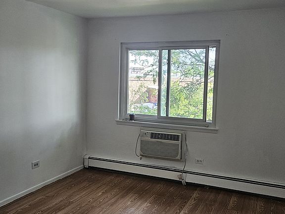 2nd image of 675 Heritage Dr APT 306