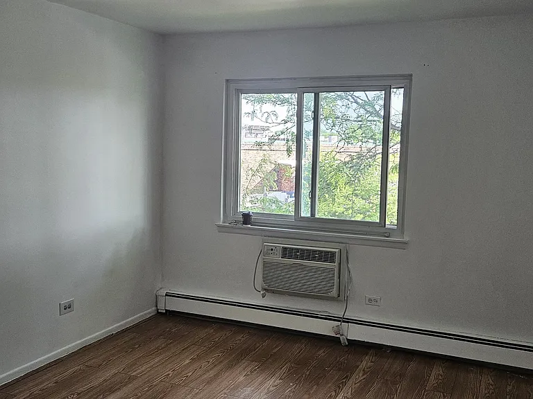 675 Heritage Dr #306 — Photo 2