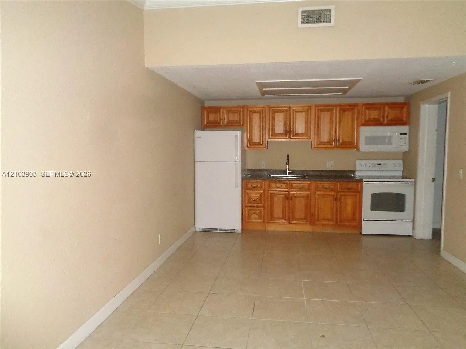 Southgate Villas Condo — Photo 4