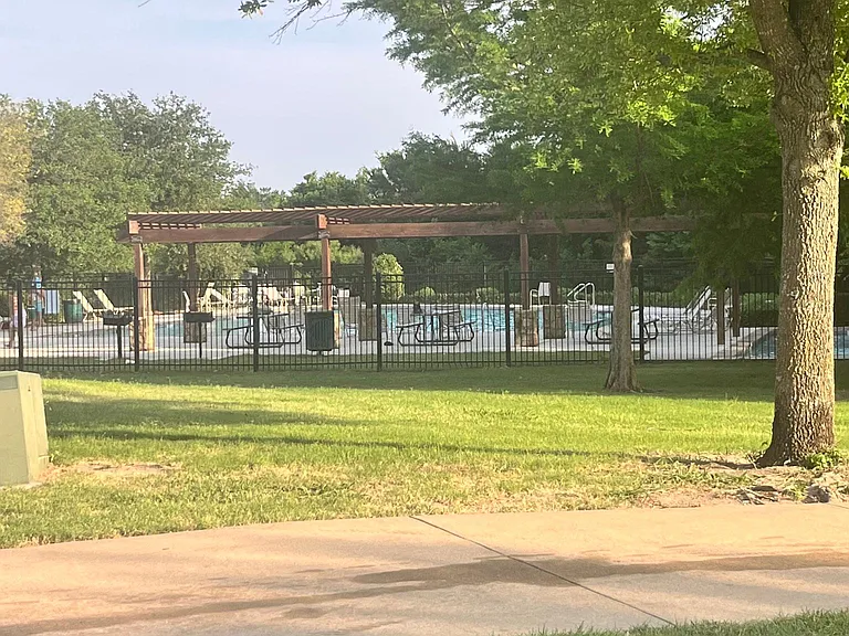 Rose Garden Way — Photo 16